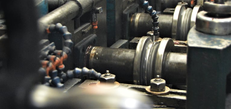 Internal process in a metal forming machine